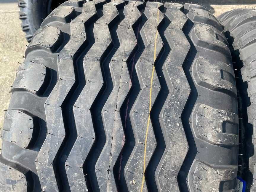 Cauciucuri noi marca CEAT 15.0/55-17 cu 14 pliuri pentru remorca
