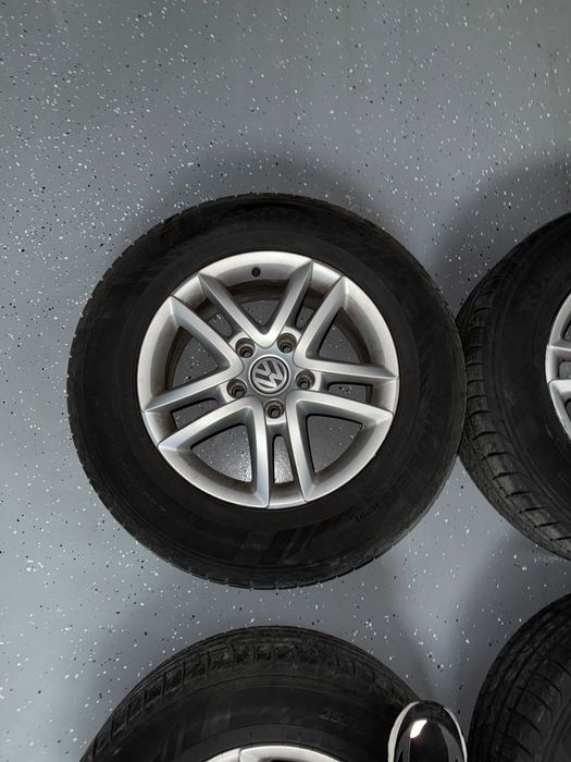 Set 4 jante originale Volkswagen 17” + anvelope vară Kumho Crugen