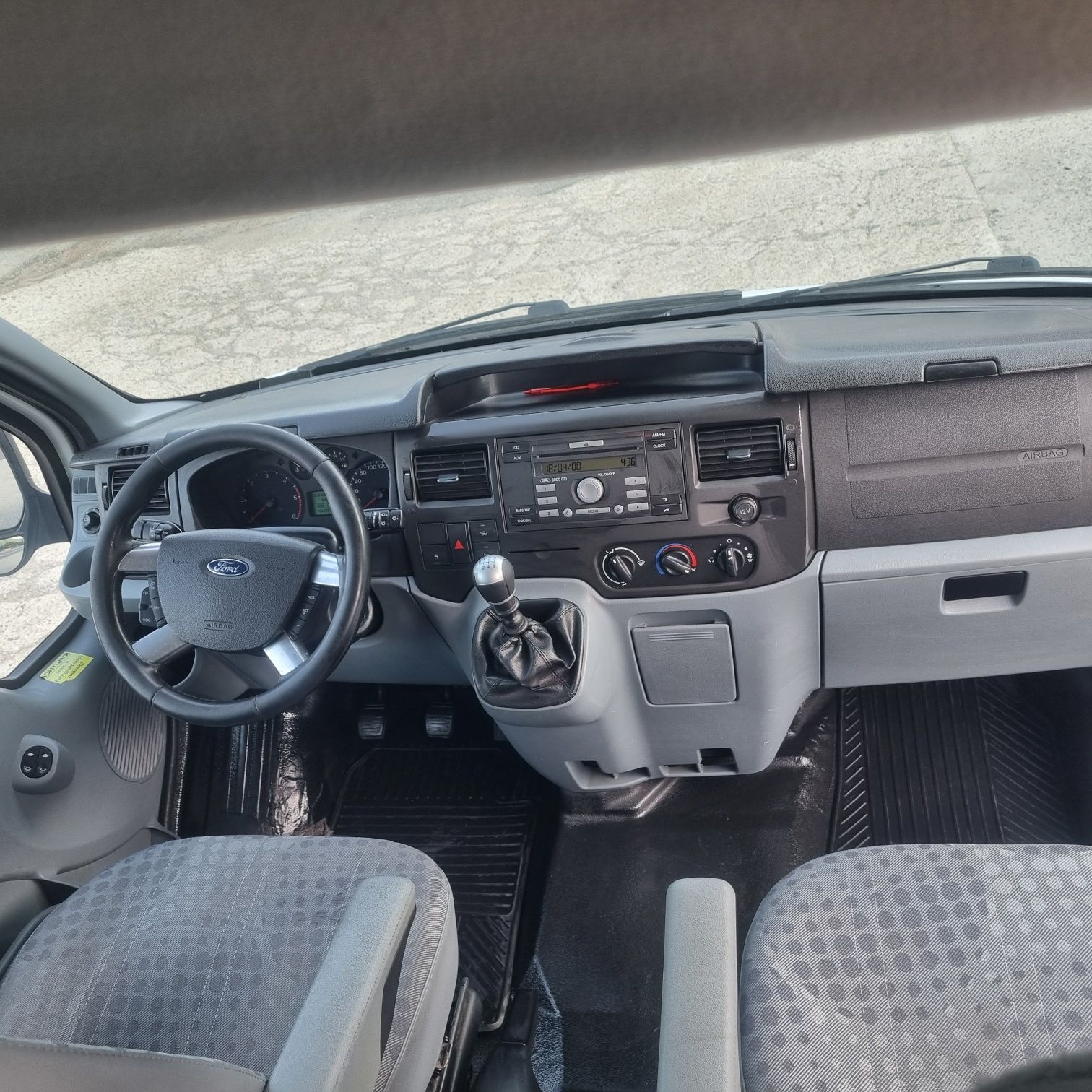 Vand ford transit maxi llong .2.2 tdi 9 locuri euro5..klima full.top