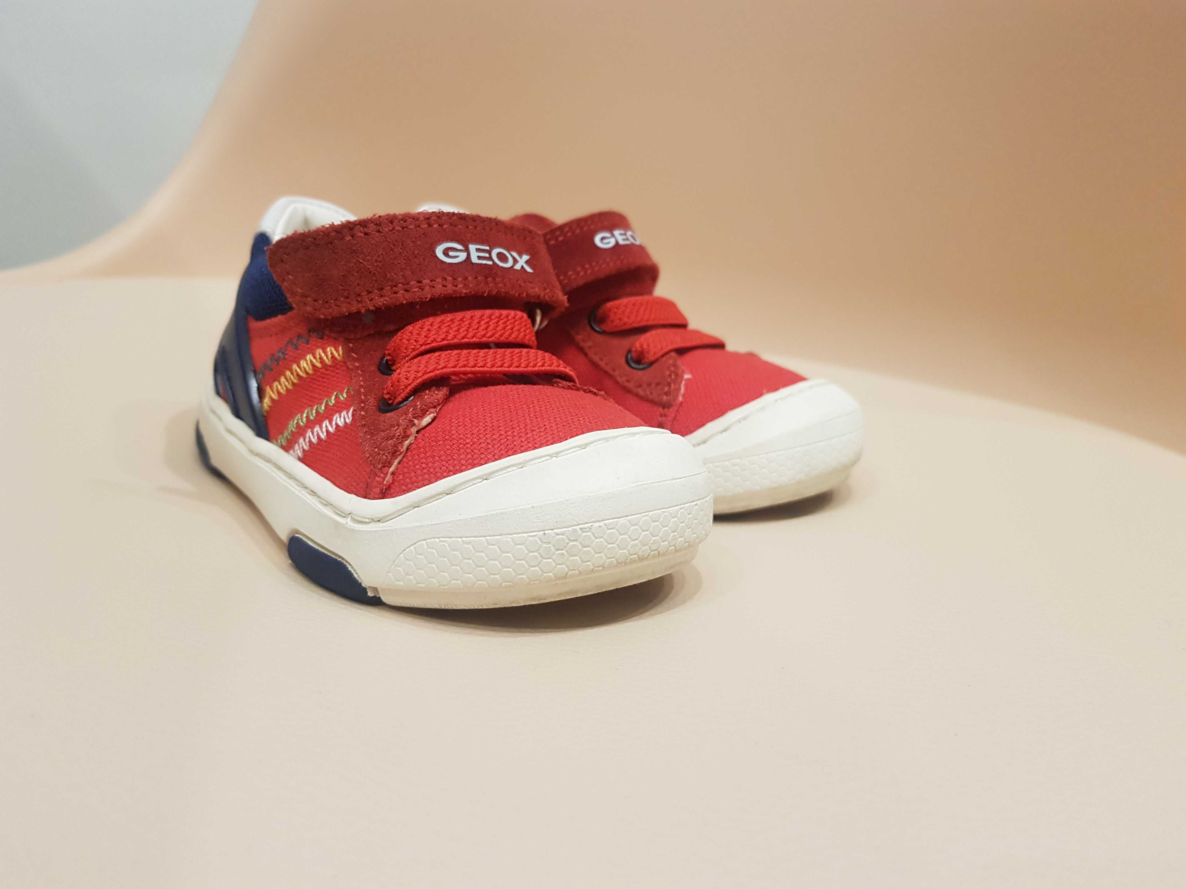 Pantofi roşii Geox bebeluşi, noi, mărime 20
