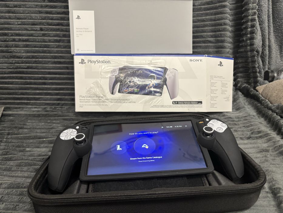 Consola Playstation Portal ca noua cu huse,folie