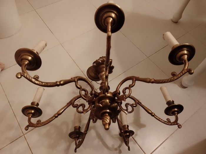 Candelabru  bronz masiv cu 7 brațe de dimensiuni mari,piesa cu o lucră