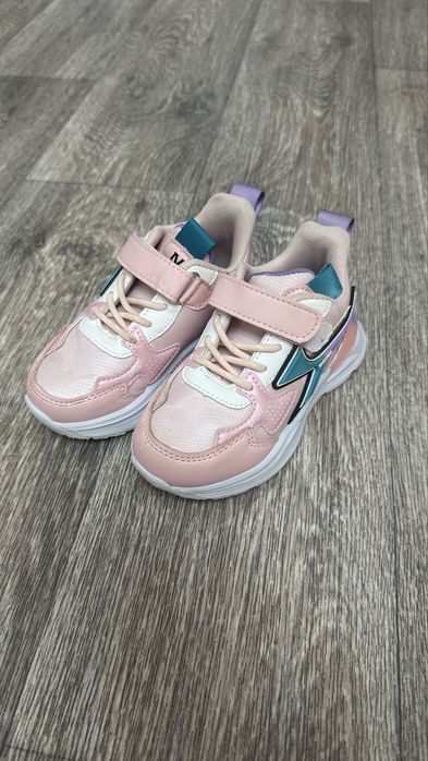 Кроссовки детские