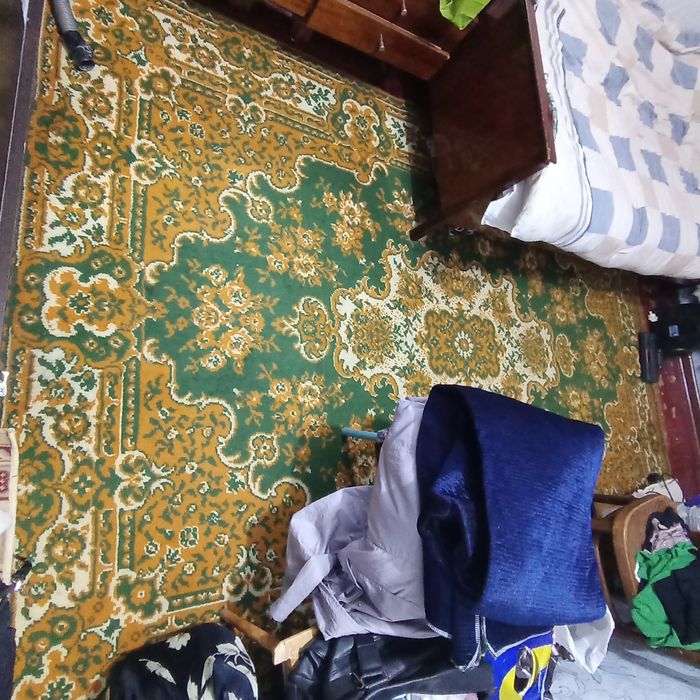 продаются ковры в спальню