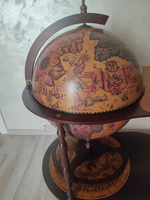 Masă minibar vintage