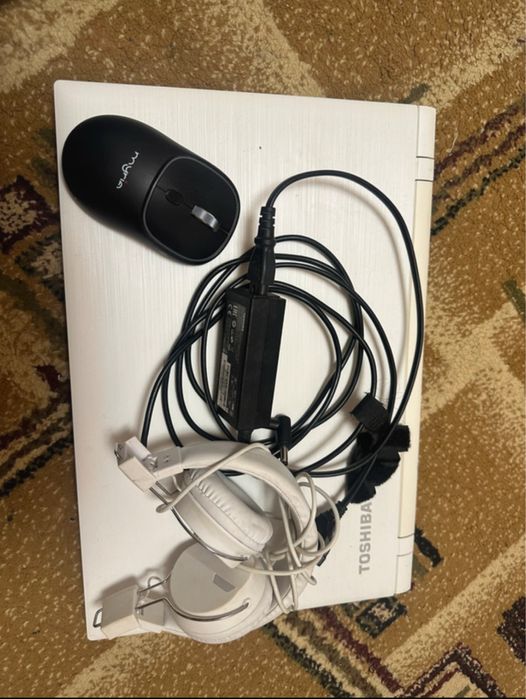 Laptop Toshiba Satellite C55-C-1E4