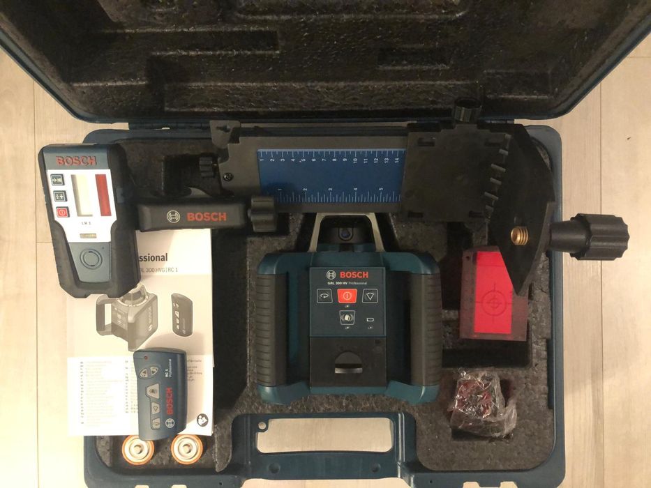 Nivela Laser rotativ Bosch GRL 300 HV cu receptor