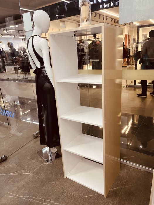 Продаю стильную мебель для бутика в идеальном состоянии!