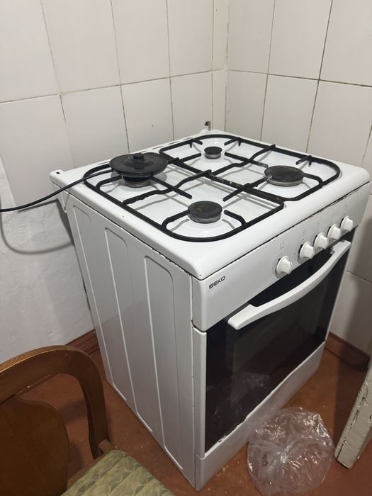Газовая плита 60см бу беко в связи с переездом