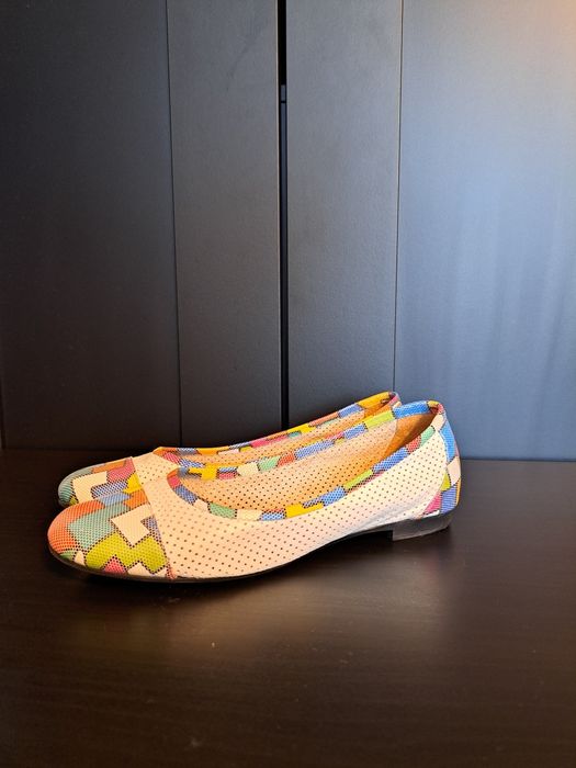 Balerini din piele moale, cu design vesel și modern