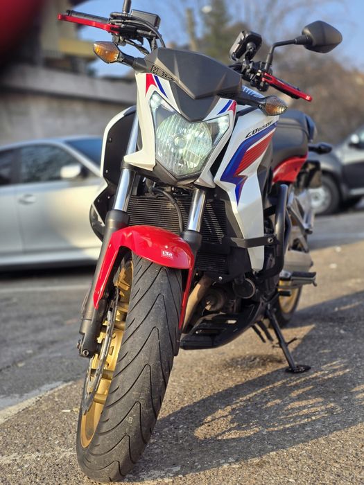 Vând Honda 650 CBF