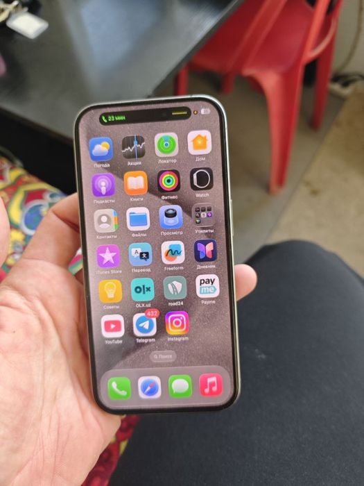Продаю свой iphon 15 pro в идельном сост