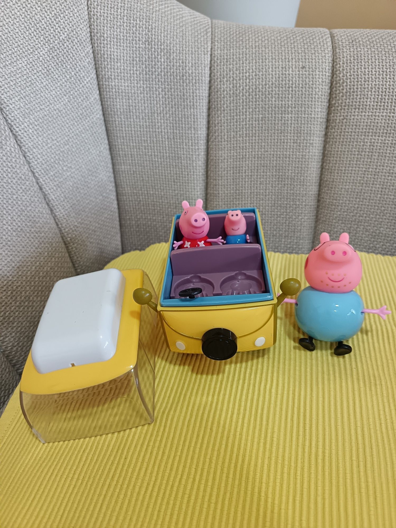 Оригинални играчки на Peppa pig и Paw Patrol