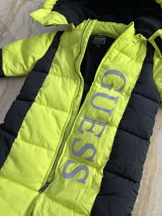 Детски ватиран непромокаем гащеризон Guess