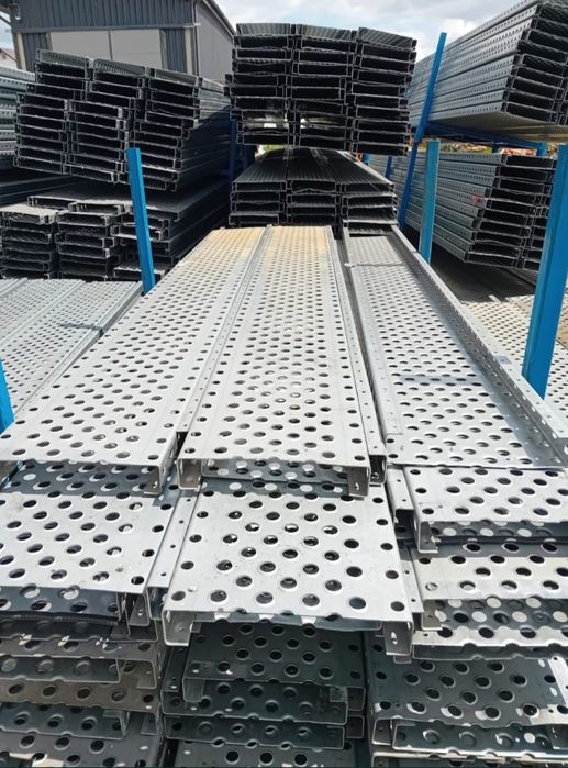 Scări metalice profesionale