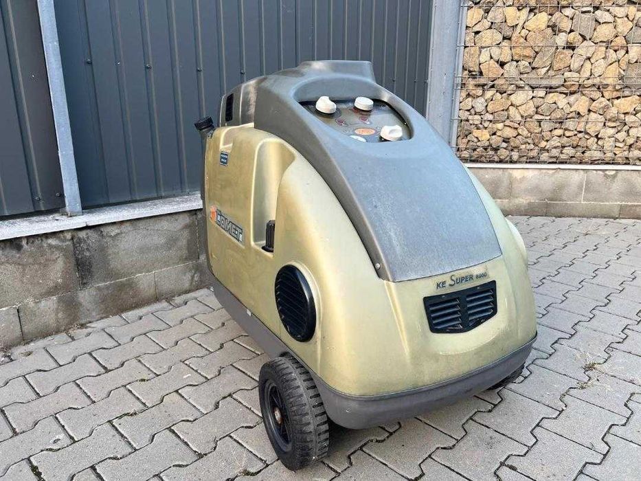 Aparat de spalat cu presiune cu apa calda Comet