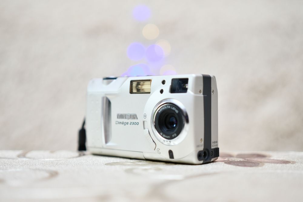 Minolta DiMAGE 2300