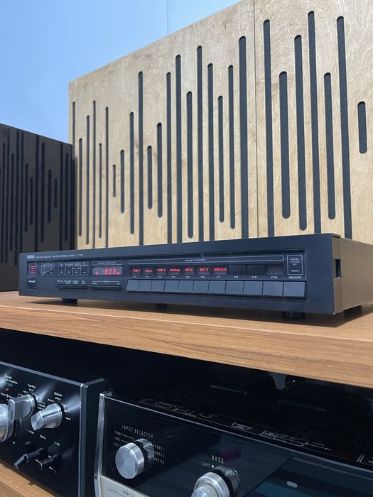 Tuner yamaha T-700