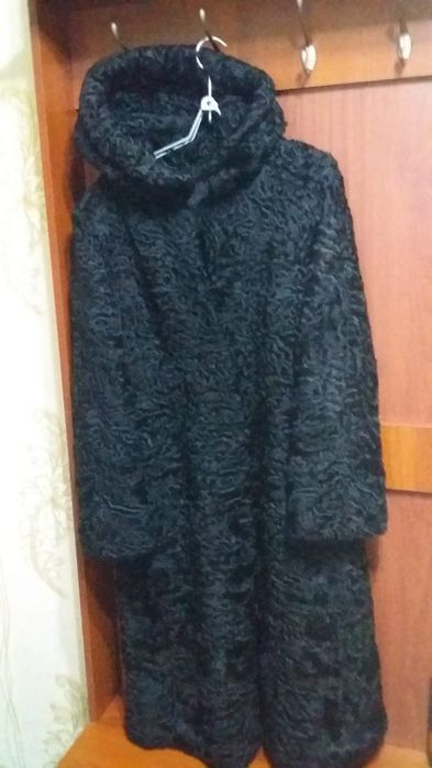 Шуба чёрный каракуль 54 р.