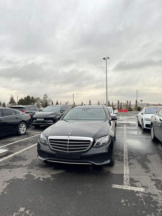 Mercedes w213 e200 в отличном состоянии