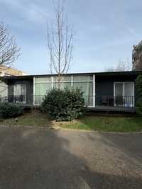 Apartament cochet, din container