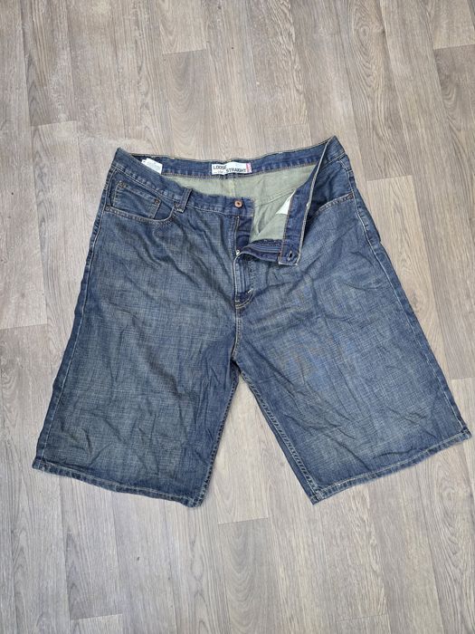 Levis 569 shorts