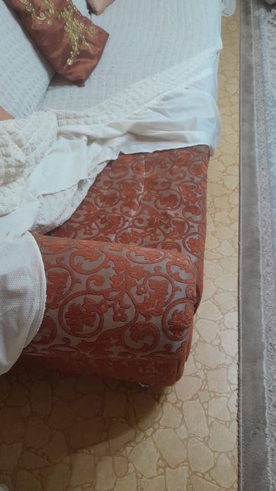 Продам диван и кресла