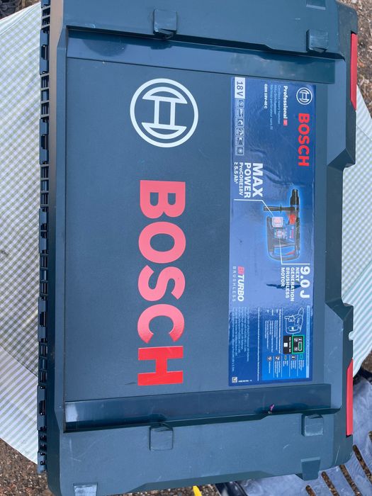 Bosch GBH 18V-40 C акумулаторен перфоратор