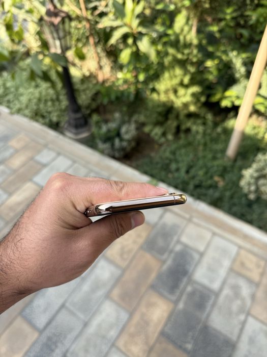 Iphone xs ayfon xs 64gb gold sotiladi holat ideal aybi yo face ishlidi