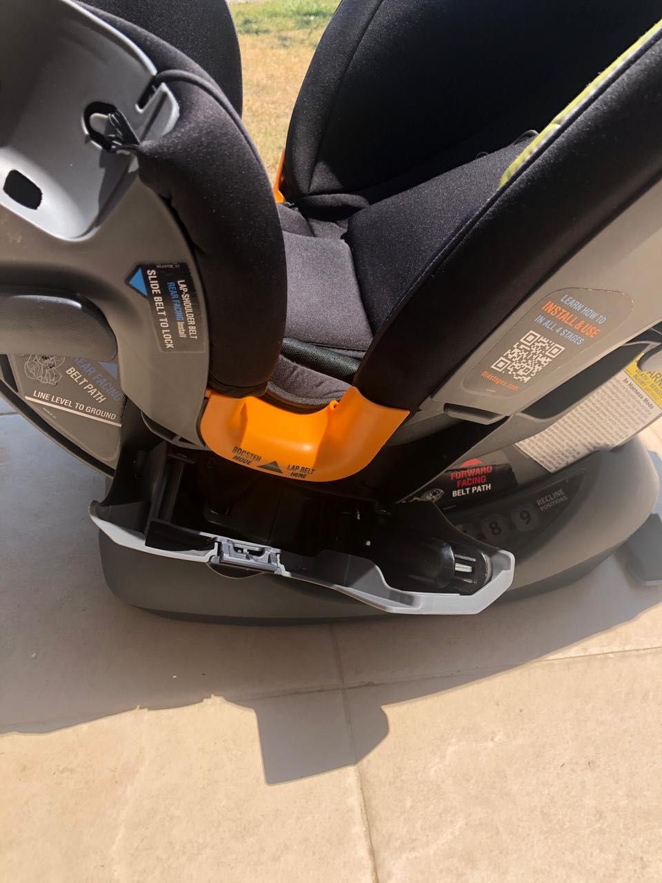 столче за кола chicco NextFit Zip Max Air