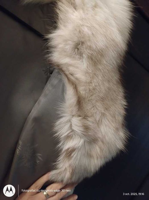 blana naturala, alba, de iepure, M/L ca noua