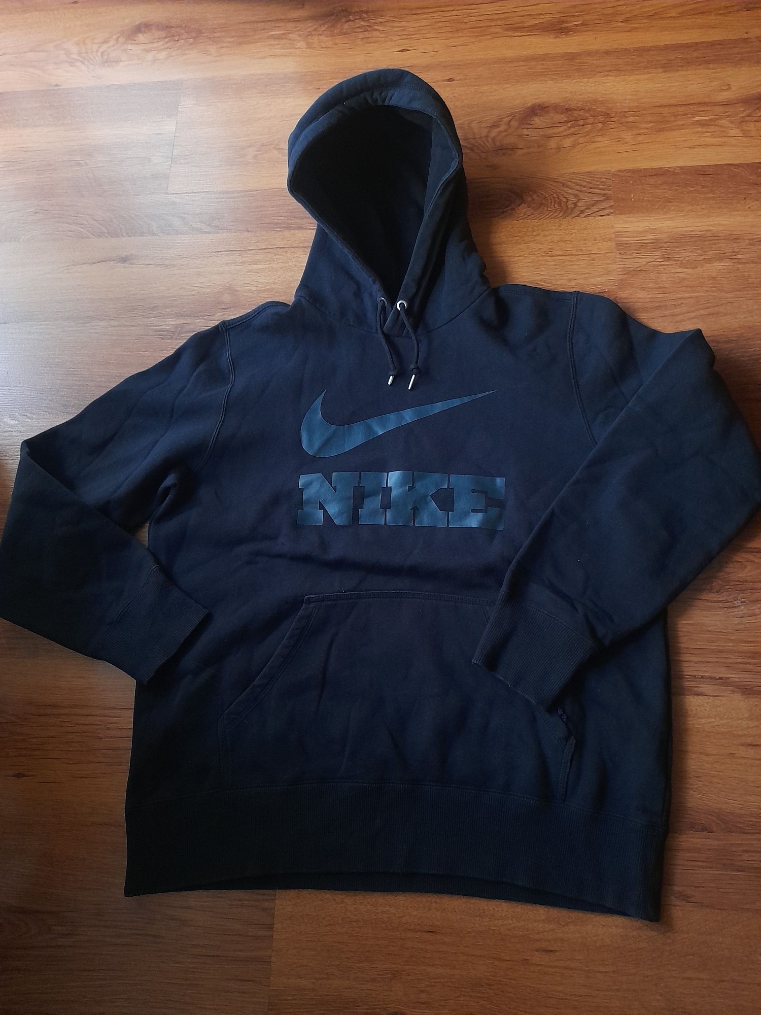 Nike мъжки Суитчър L размер.
