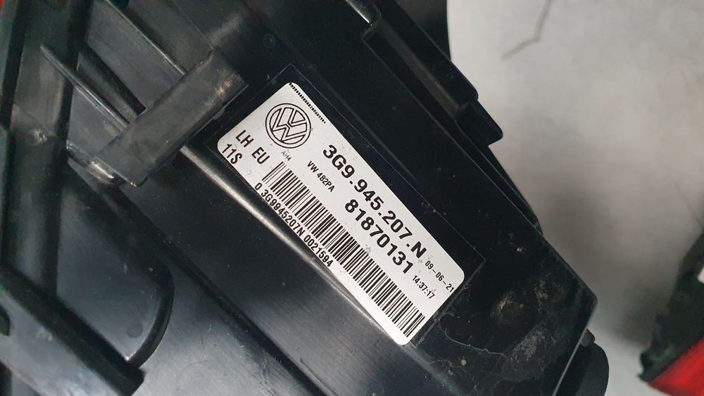 Stop stanga caroserie  VW Passat B8 cod 3G9945207N