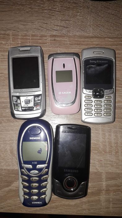 Telefoane vechi de colectie