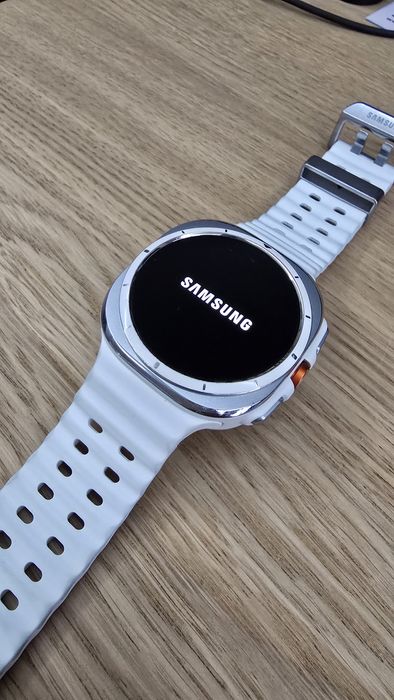 Samsung Galaxy Watch Ultra с гаранция