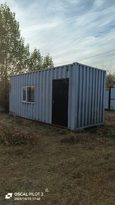 Контейнер морской,утеплённый. 6*2.5м.