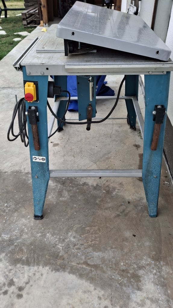 Употребяван Настолен циркуляр с плот Makita 2712, 2000 W, Ø 315 мм

98