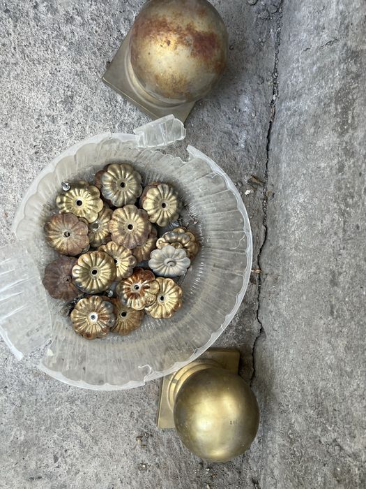 Металлические ромашки