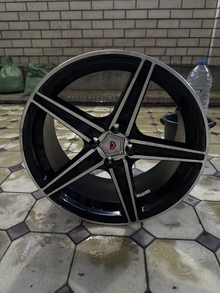 Vossen VL R17  Почти новая