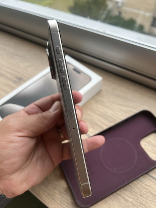 iPhone 15 Pro Max - se vinde in stare excelenta - ca nou