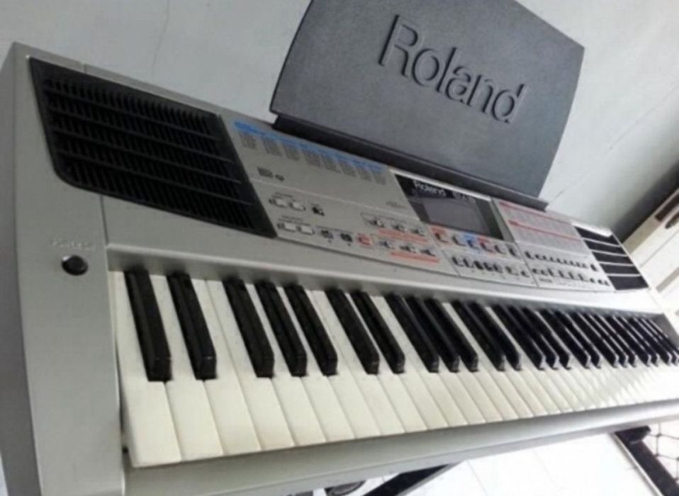 Roland M-15 OR sintizator yangi