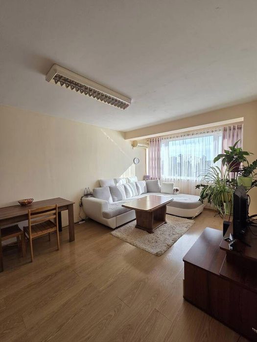 Тристаен, под наем, ж.к Славейков