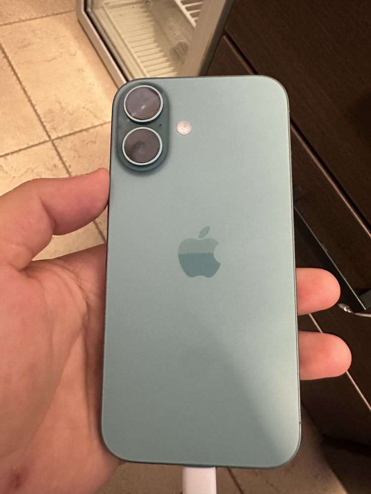 Iphone 16 256Gb 100%battery