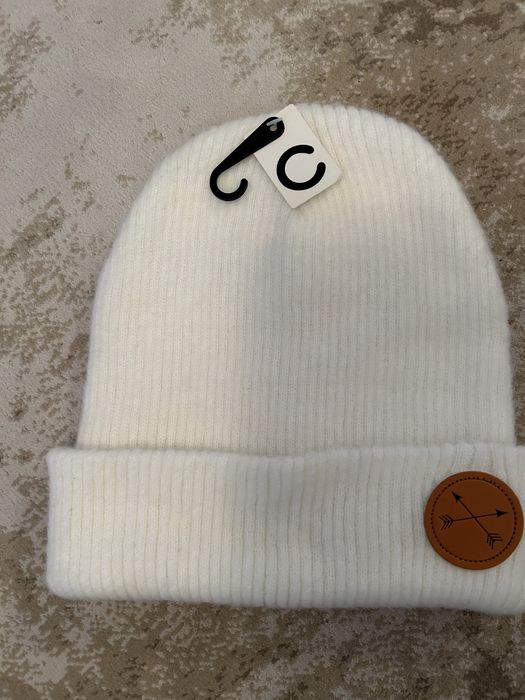 Caciulă albă Unisex