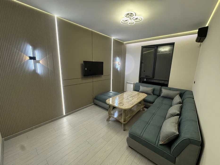 R3Сдаётся квартира 2/3/5 на Максим Горького ор-р Буз!!