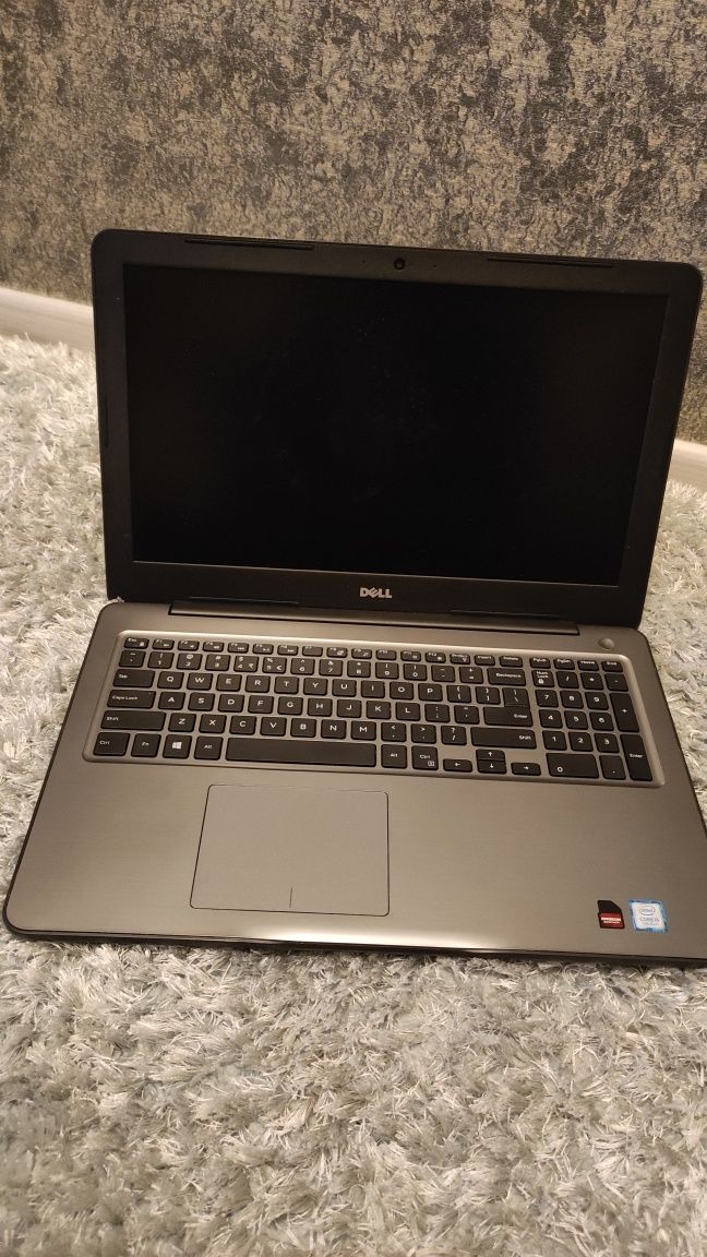 Laptop Dell Inspiron 1Tb core i5 8Gb Ram