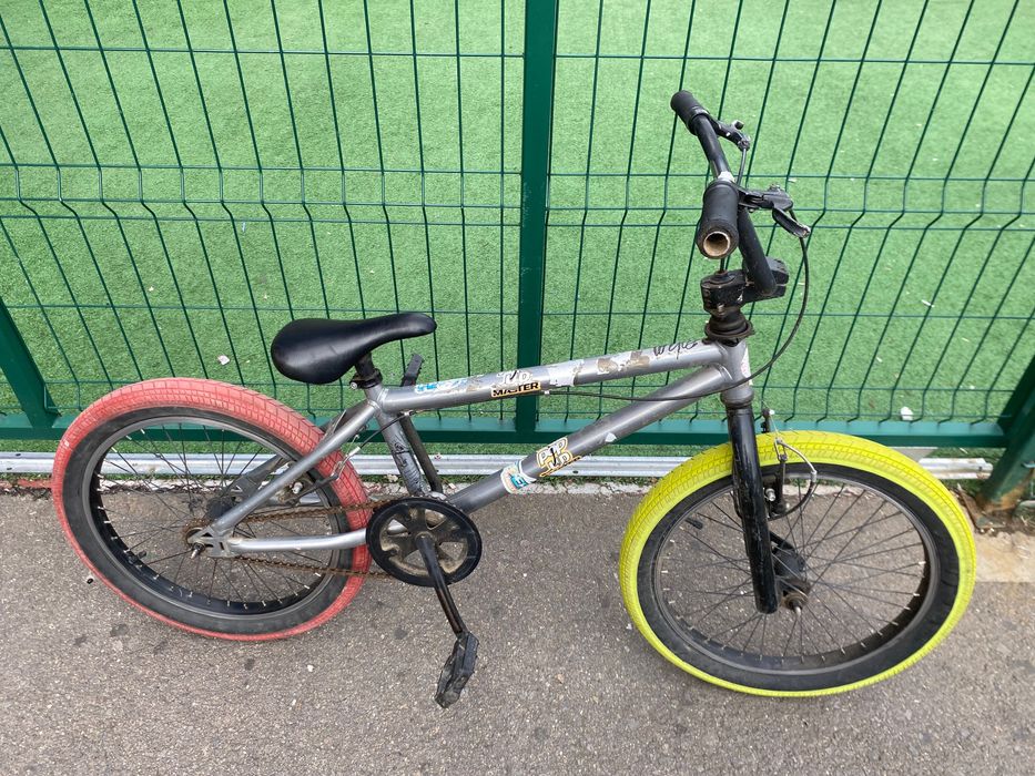 Bicicletă Btwin bmx 20inch (peguri incl.)
