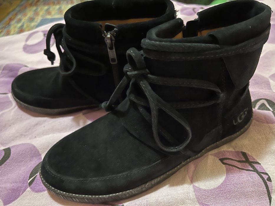 Ghete UGG piele intoarsa