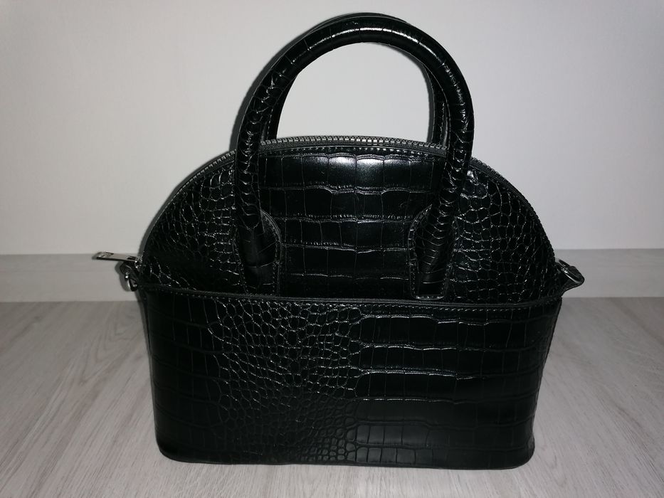 Дамска чанта-черна