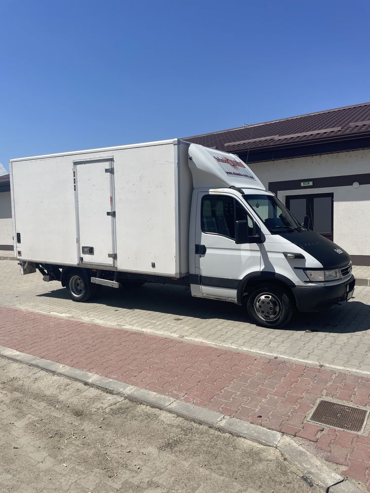 Iveco cub cu lift